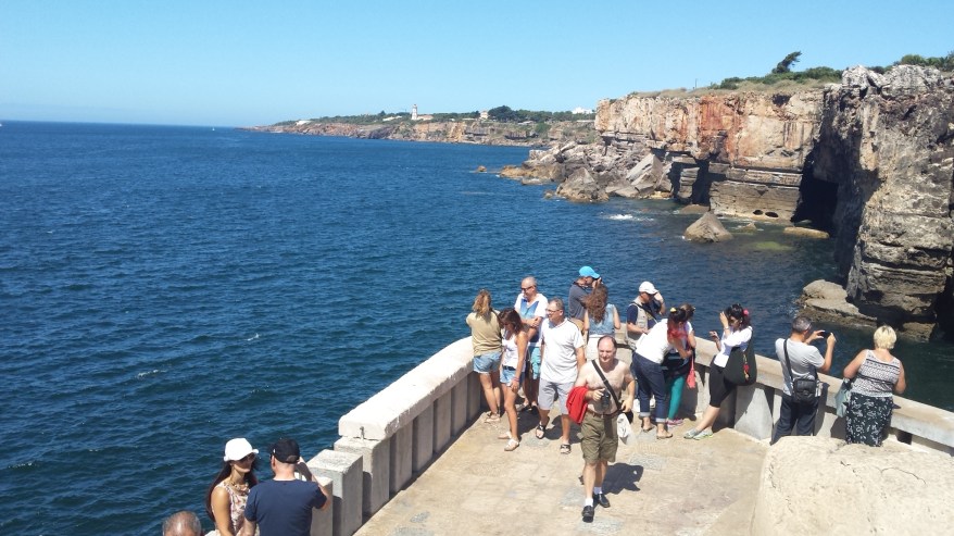 Turistas en Cascais, Boca do Inferno