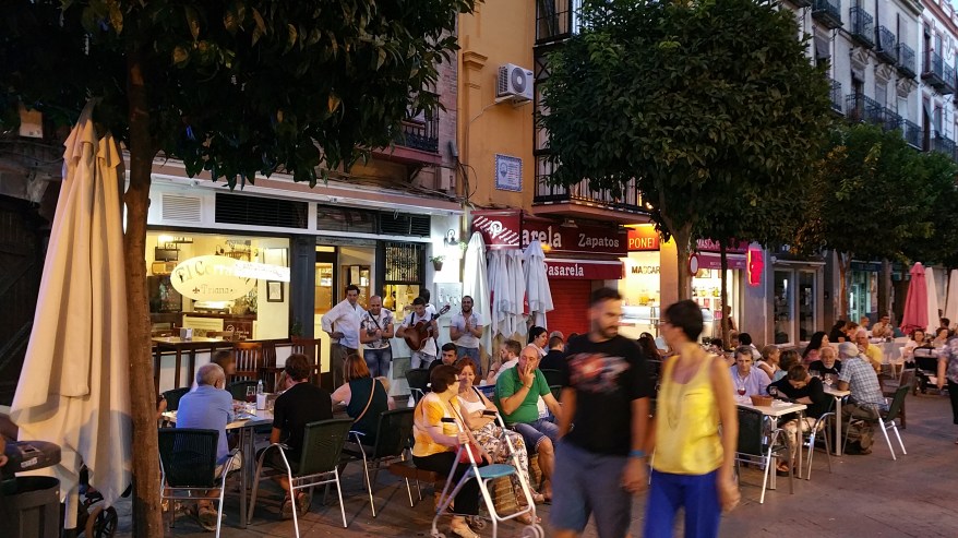 Sevilla.- Ambiente nocturno