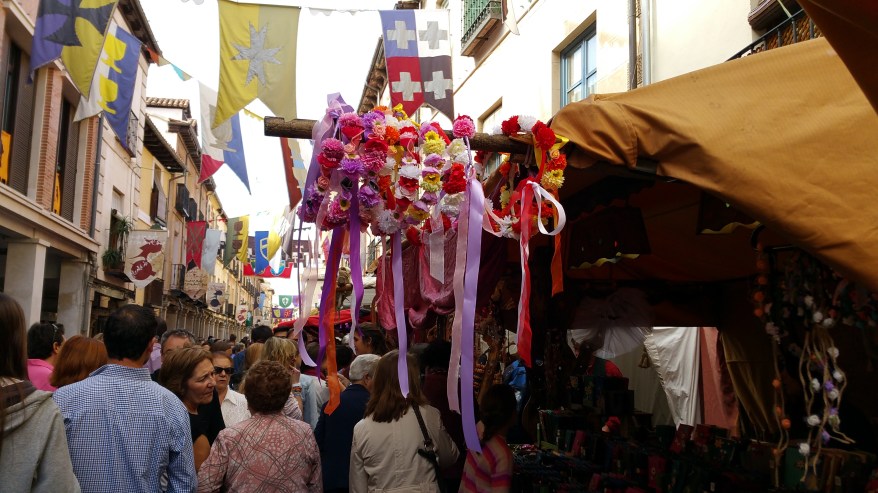 Mercado Cervantino de Alcalá- Coronitas